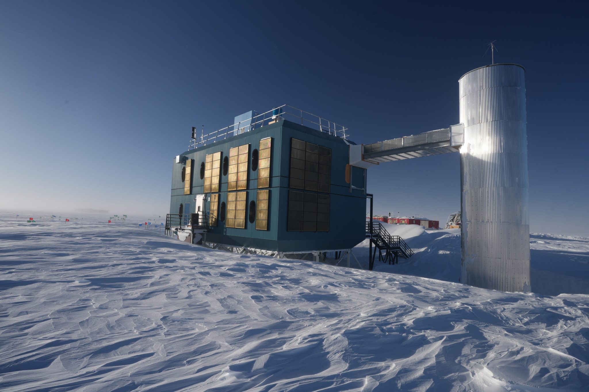 CERN congratulates Belgian Nobel Prize winner Francis Halzen